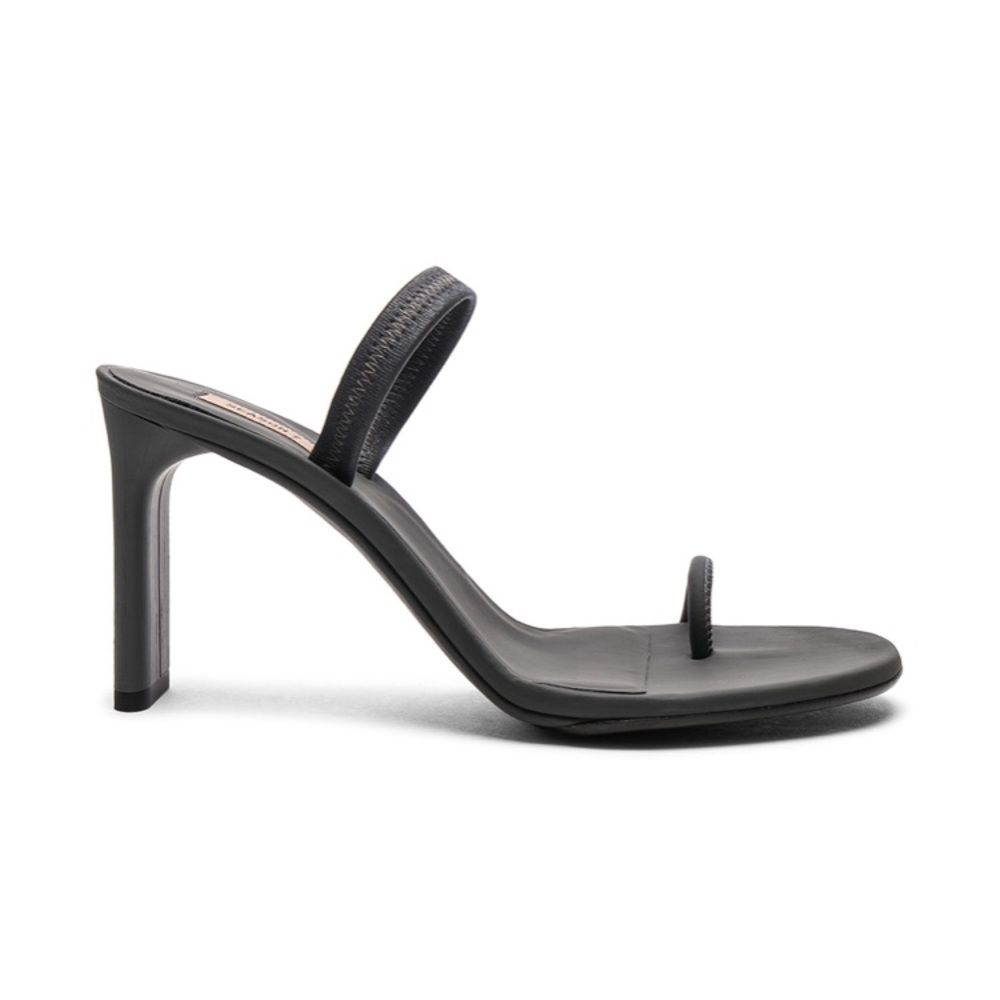 LIMITED EDITION SOLD OUT  EVERYWHERE Yeezy Season 7 minimal sandal